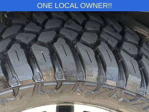 Used 2025 Toyota Tacoma TRD Sport AWD/4WD image 11