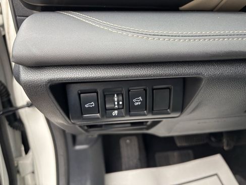 Used 2023 Subaru Outback Limited image 12
