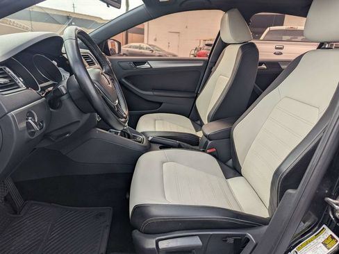 Used 2016 Volkswagen Jetta Sport image 19