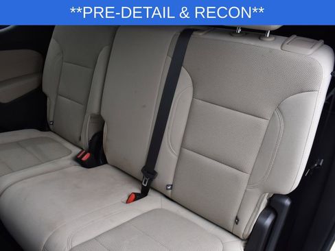 Used 2022 Chevrolet Traverse LS image 12