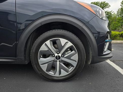 Used 2022 Kia Niro EX FWD image 4