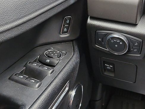 Used 2020 Ford Expedition XLT image 25