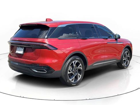 Certified 2024 Lincoln Nautilus Premier image 3