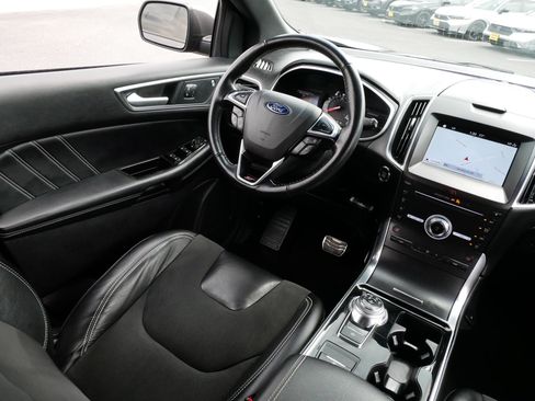 Used 2019 Ford Edge ST w/ Convenience Package AWD/4WD image 9