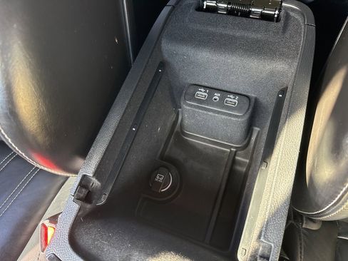 Used 2021 Chrysler 300 S image 37