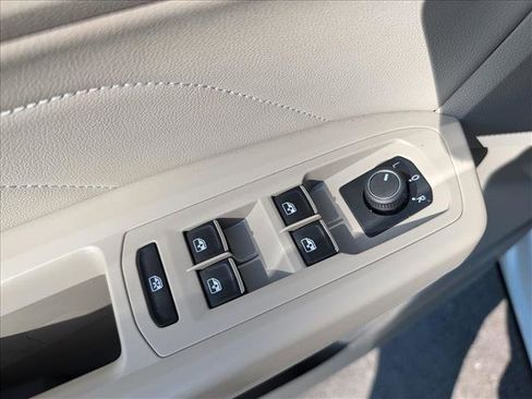 Used 2023 Volkswagen Atlas SE w/ Panoramic Sunroof Package FWD image 33