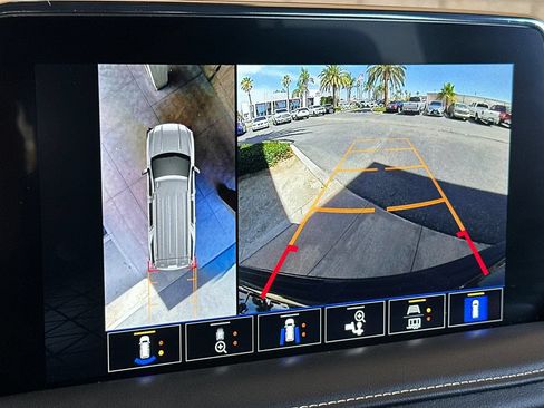 Certified 2023 GMC Yukon XL SLT w/ SLT Premium Package RWD image 22