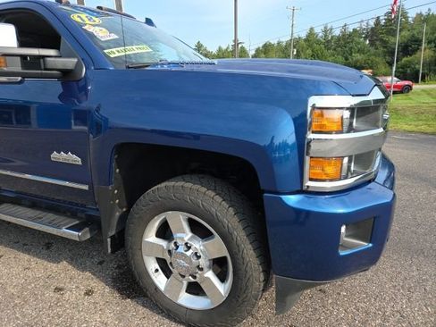 Used 2018 Chevrolet Silverado 2500 High Country AWD/4WD image 38