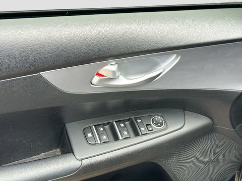 Used 2023 Kia Forte Sedan FWD image 19