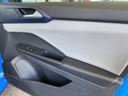 Certified 2023 Volkswagen Taos SE w/ Panoramic Sunroof Package FWD image 41