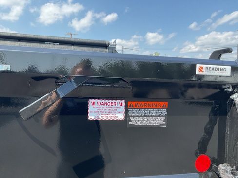 New 2025 Ford F550 XL Reading Dump image 8