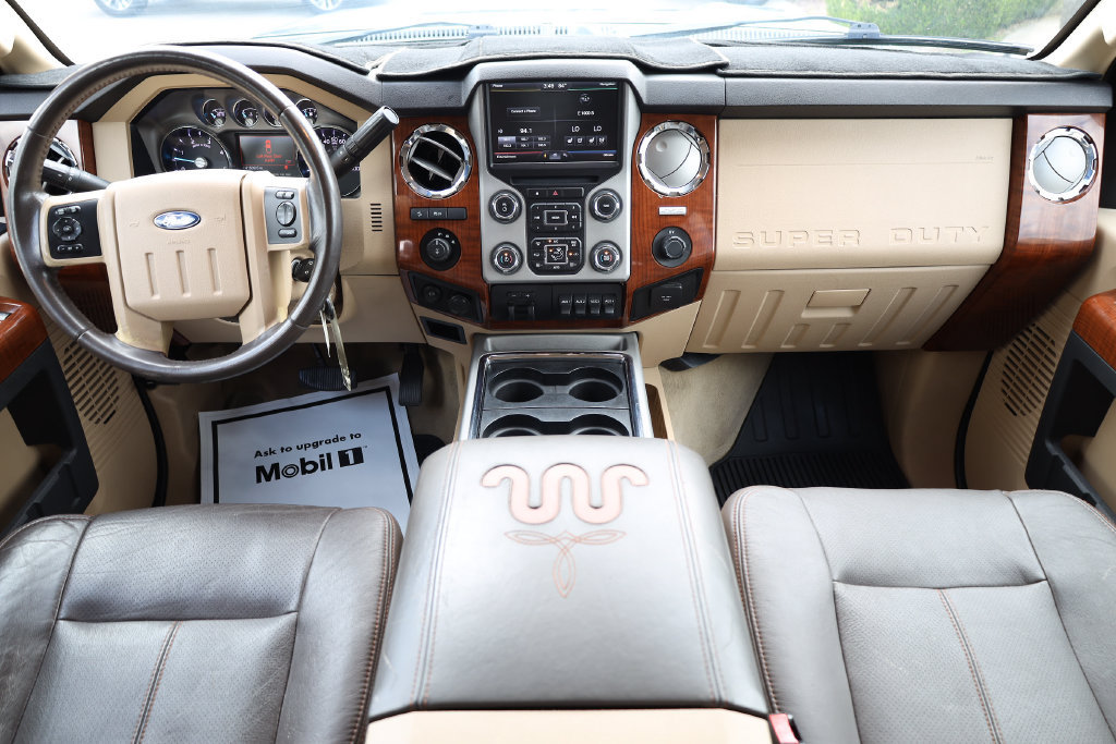 Used 2016 Ford F250 King Ranch w/ FX4 Off-Road Package AWD/4WD image 19