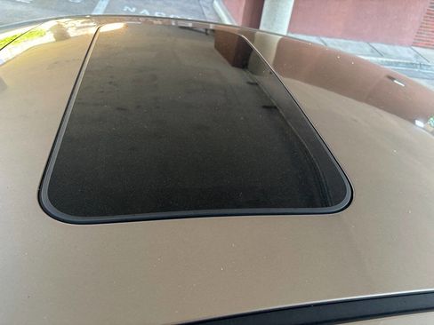 Used 2012 Hyundai Elantra Limited FWD image 28