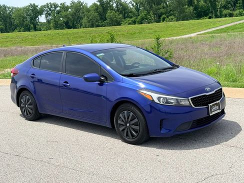Used 2017 Kia Forte LX FWD image 23