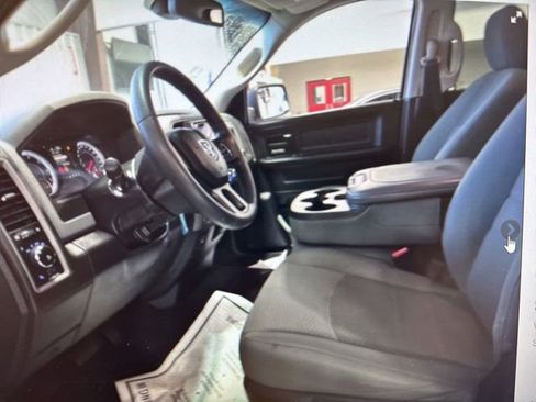 Used 2019 RAM 1500 Express AWD/4WD image 5