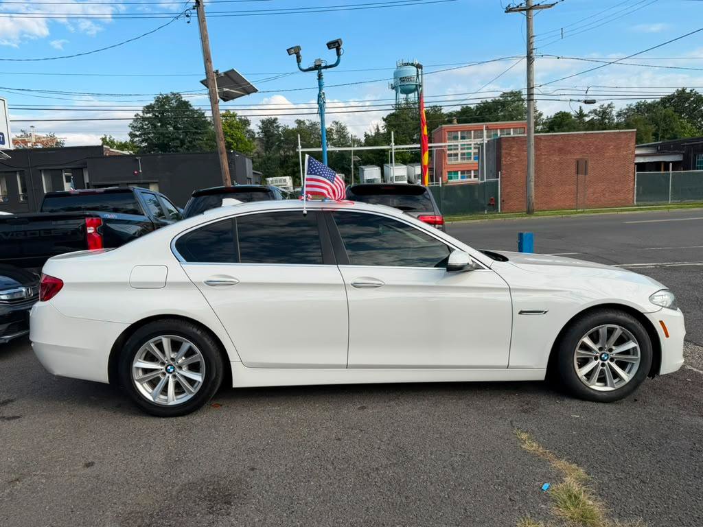 Used 2014 BMW 528i xDrive Sedan AWD/4WD image 4