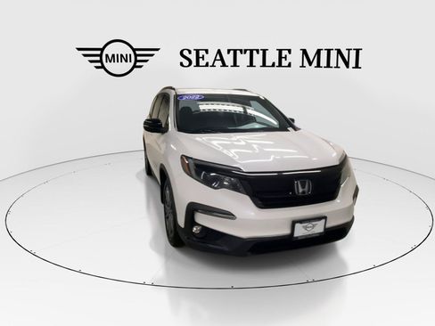 Used 2022 Honda Pilot Sport image 2