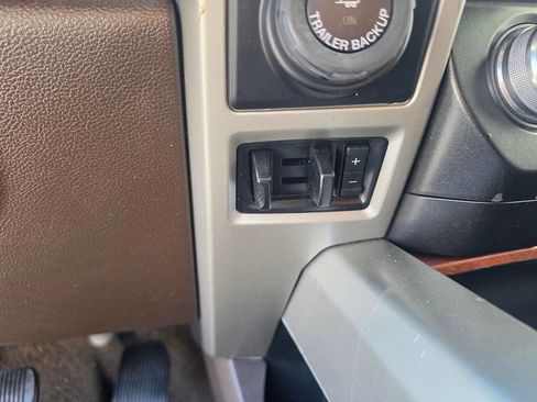 Used 2017 Ford F150 King Ranch w/ Equipment Group 601A Luxury AWD/4WD image 43