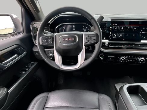 Used 2025 GMC Sierra 1500 SLT AWD/4WD image 6