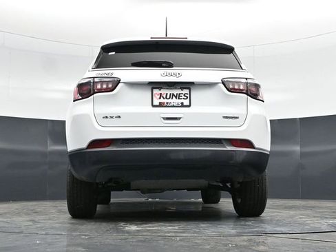 New 2025 Jeep Compass Latitude w/ Sun & Sound Group image 54