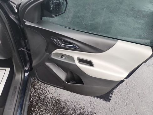 Used 2020 Chevrolet Equinox LT image 12