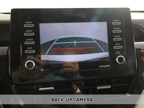 Used 2021 Toyota Camry LE image 4