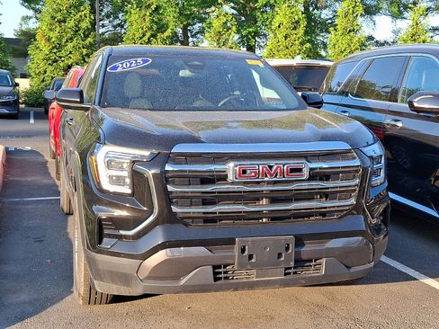 Used 2025 GMC Terrain Elevation AWD/4WD image 4