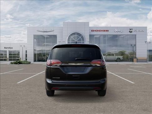 New 2026 Chrysler Voyager LX image 7