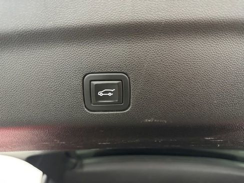 Used 2021 GMC Yukon Denali AWD/4WD image 13