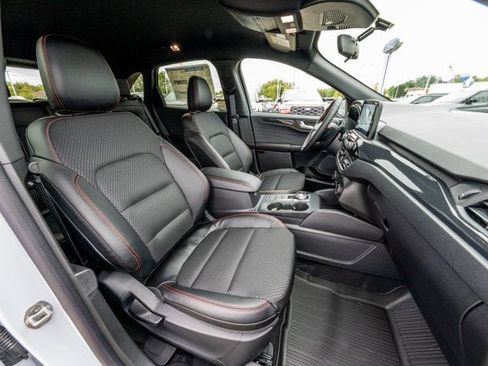 New 2026 Ford Escape ST-Line w/ Cold Weather Package FWD image 64