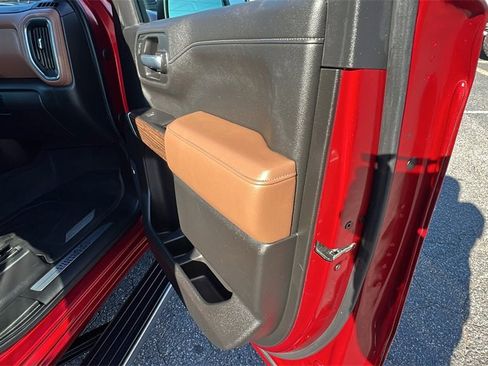 Certified 2021 Chevrolet Silverado 1500 High Country w/ Technology Package image 16