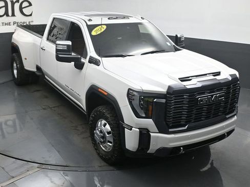 Used 2024 GMC Sierra 3500 Denali Ultimate image 56