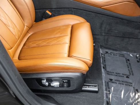 Used 2023 BMW X6 xDrive40i w/ Executive Package image 37