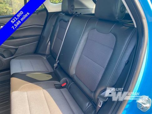 Used 2025 Chevrolet Trax LT FWD image 19