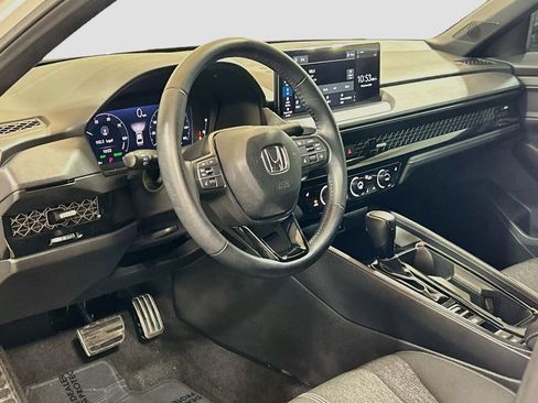 Used 2025 Honda Accord Sport image 7