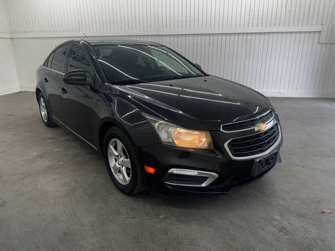 Used 2016 Chevrolet Cruze LT w/ Technology Package image 3