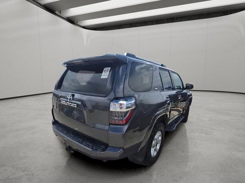Used 2020 Toyota 4Runner SR5 AWD/4WD image 11