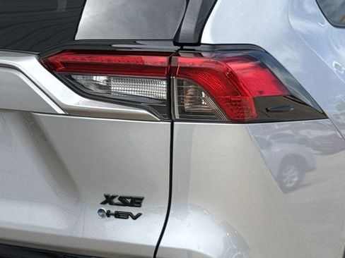 Used 2025 Toyota RAV4 XSE AWD/4WD image 7