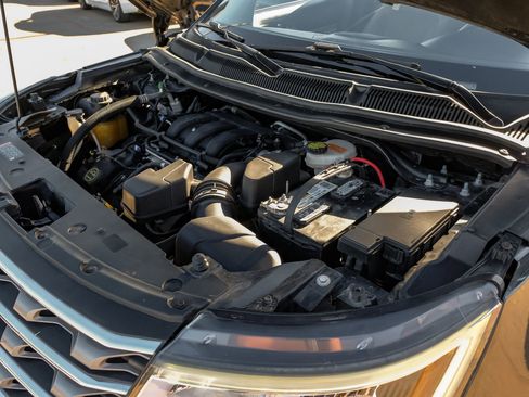 Used 2019 Ford Explorer XLT w/ Equipment Group 201A image 56