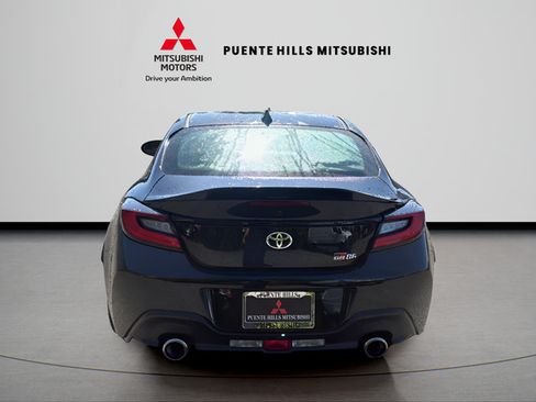 Used 2024 Toyota GR86 Premium RWD image 6