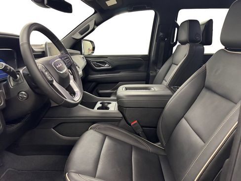 Used 2023 GMC Yukon SLT w/ SLT Luxury Package AWD/4WD image 10