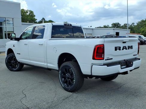 New 2026 RAM 2500 Laramie AWD/4WD image 6
