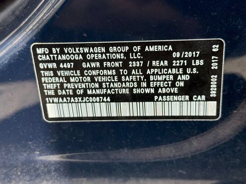 Used 2018 Volkswagen Passat 2.0T R-Line FWD image 10