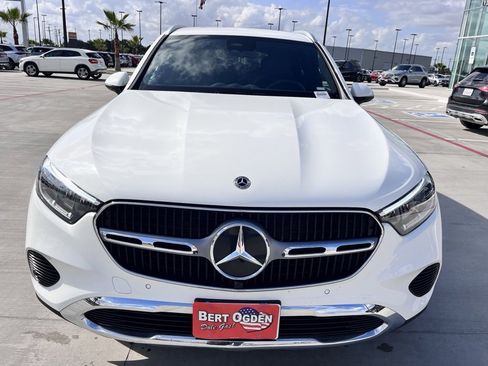 Used 2024 Mercedes-Benz GLC 300 4MATIC image 2