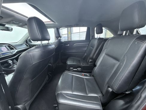 Used 2019 Toyota Highlander Limited image 37