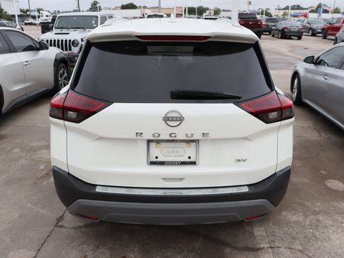 Used 2022 Nissan Rogue SV w/ SV Premium Package FWD image 10