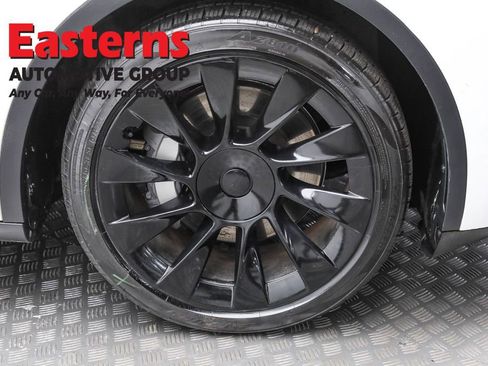 Used 2021 Tesla Model Y Long Range image 28