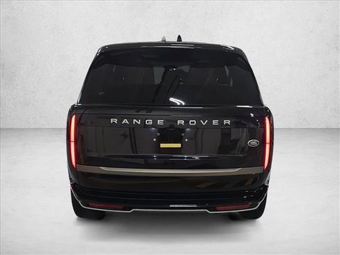 Used 2023 Land Rover Range Rover Long Wheelbase SE image 6