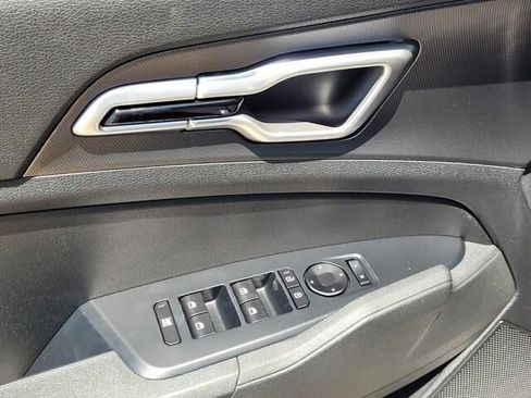 New 2026 Kia Sportage LX FWD image 10