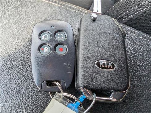 Used 2022 Kia Sportage LX image 34